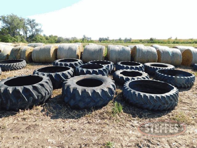 (11) rubber tire feeders 